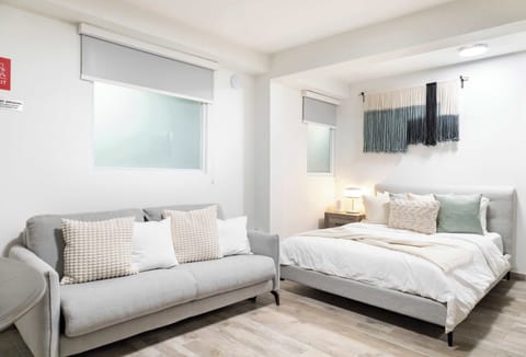 Studio 1 - Queen Bed & Sofa Bed