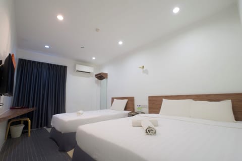 Superior Triple Room, Multiple Beds | Desk, iron/ironing board, free WiFi