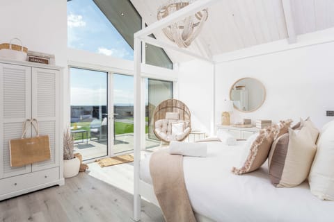 7 bedrooms, iron/ironing board, free WiFi