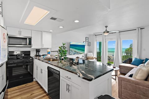 Condo, 1 King Bed with Sofa bed (Gulfview I 314) | Private kitchen