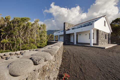 House (Fogo) | Property grounds