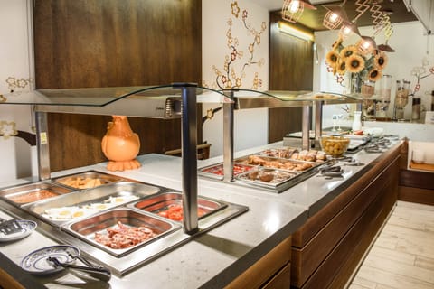 Daily buffet breakfast for a fee