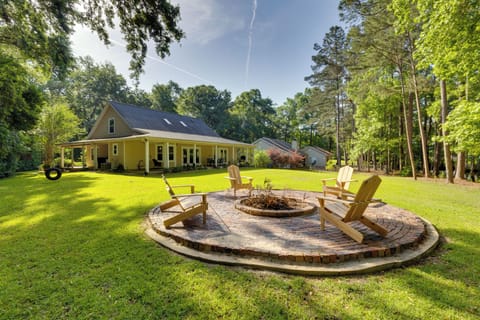 Tallahassee Vacation Rental | 4BR | 3BA | 2,400 Sq Ft | 3 Steps to Enter