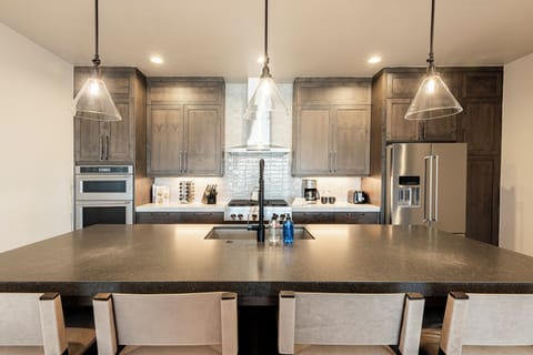 Center island with seating for four