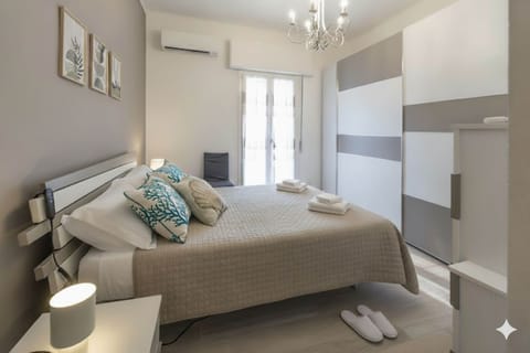 Apartment, Balcony | Iron/ironing board, WiFi (free)