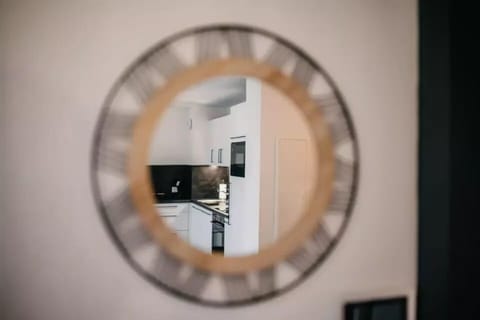 Classic Apartment, Balcony | Soundproofing, iron/ironing board, free WiFi