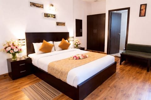 Deluxe Double Room, City View | In-room safe, soundproofing, free WiFi