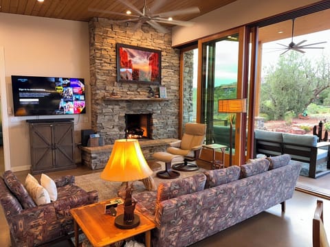 Living Area   - Rojo Retreat Sedona - Vivid Sedona - Living Area  - Rojo Retreat Sedona - Vivid Sedona