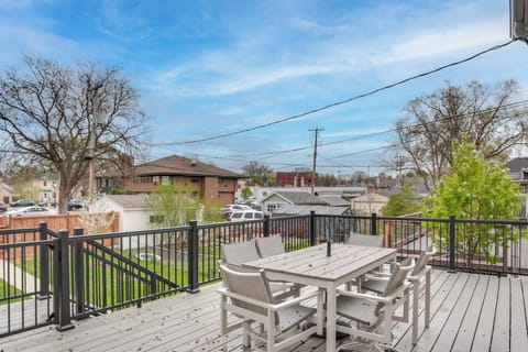 House (2 Bedrooms) | Front of property