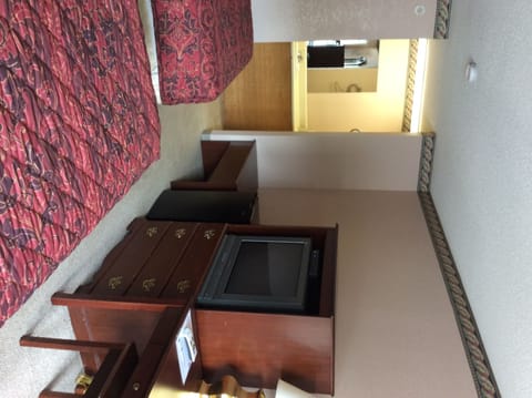 Standard Room, 2 Double Beds, Smoking | Room amenity