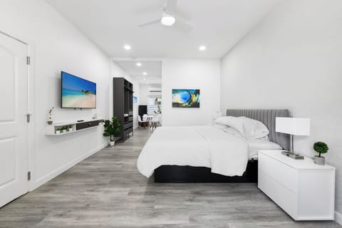 Presidential Double Room | Premium bedding, cribs (free), WiFi (free), bed sheets