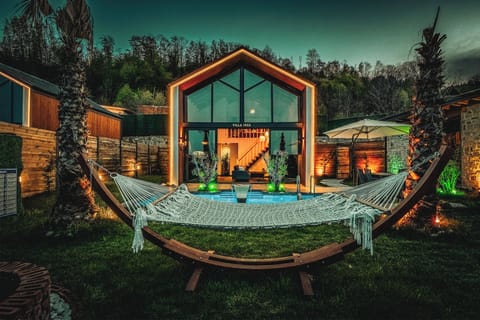 Premium Villa Dag veya Havuz Manzarali Sauna ve Isitmali Ozel Havuzlu | Terrace/patio