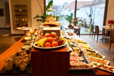 Daily local cuisine breakfast for a fee