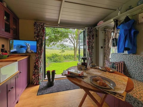 3434a1ae-142a-41c5-b910-624c6e90583a