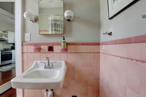 Carefully restored Art Deco bathroom