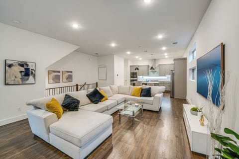 Dallas Vacation Rental | 3BR | 3.5BA | Stairs Required | 2,000 Sq Ft