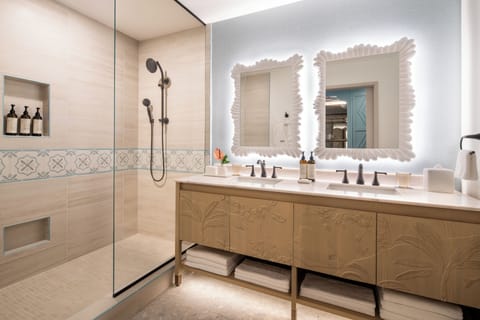 Hypo-allergenic bedding, in-room safe, blackout drapes