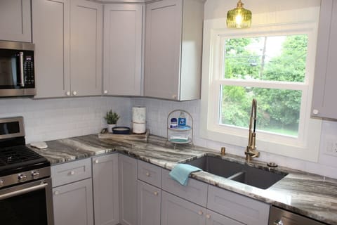 1d6bfa52-8284-4658-8ef4-f4253611341e