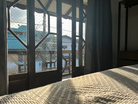 Family Apartment, City View | In-room dining