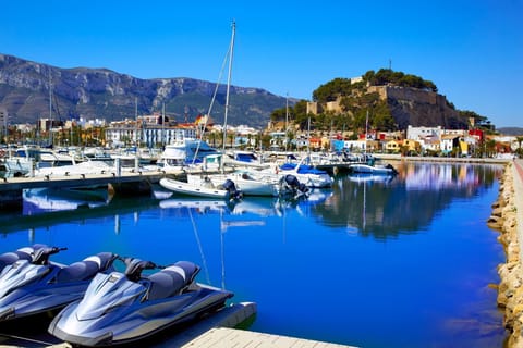 House, 5 Bedrooms, Smoking, Private Pool | Marina