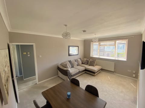 Apartment, 2 Bedrooms | Living room