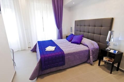 Deluxe Double Room | In-room safe, desk, laptop workspace, soundproofing