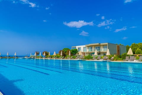 Indoor pool, 3 outdoor pools, pool umbrellas, sun loungers