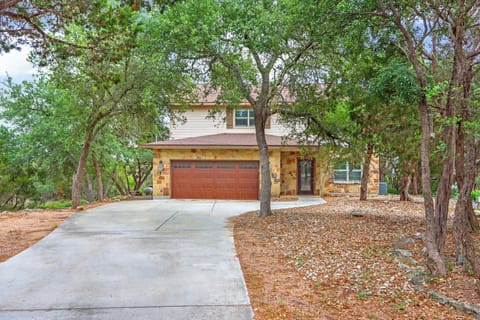 Welcome to Skyview Lodge located in the Texas Hill Country