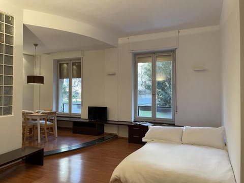 Apartment | Living area | TV