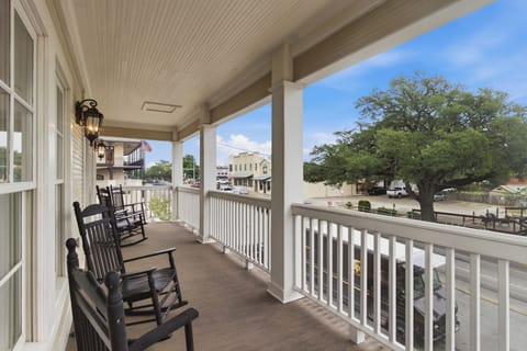 Standard Room, 1 King Bed, Balcony | Balcony view