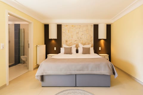 Double Room | Free WiFi