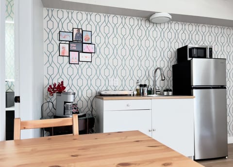 Family Villa w/ Kitchenette, 2 Queen Beds | Private kitchenette | Mini-fridge, microwave, coffee/tea maker