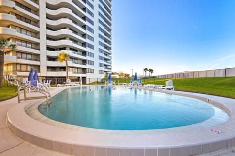 Daytona Beach Vacation Rental | 3BR | 2BA | 1,735 Sq Ft | Step-Free Entry