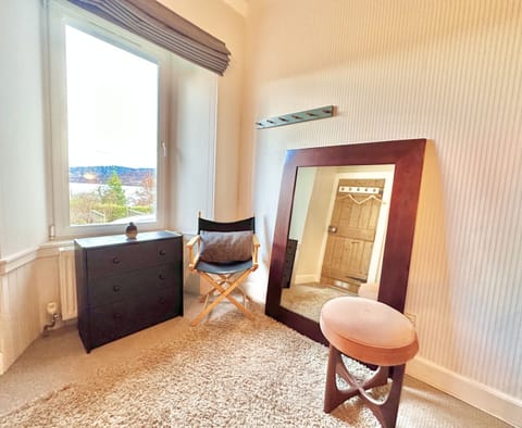 Kingsize bedroom views