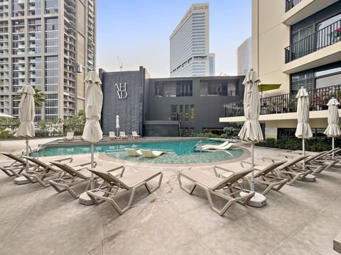 Poolside Oasis: Refreshing swims and sun-soaked relaxation await you in this stunning retreat!