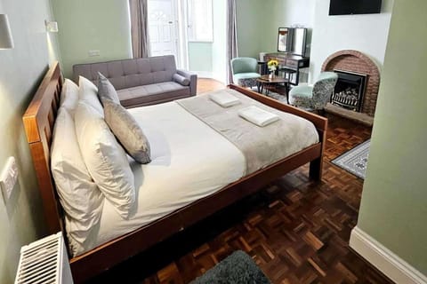 2 bedrooms, free WiFi, bed sheets