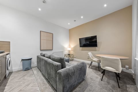 Living Room / Lounge