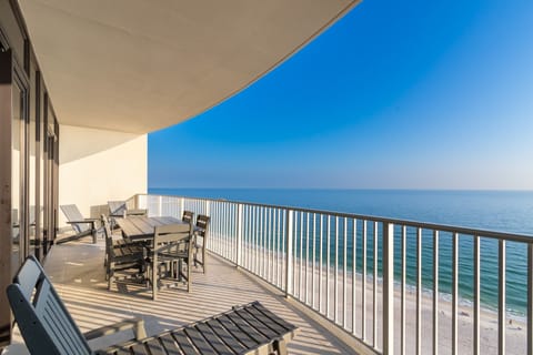 Condo, 3 Bedrooms | Outdoor dining