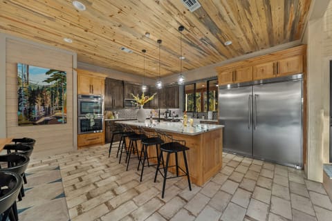 Big open kitchen for lots of cooking and friends