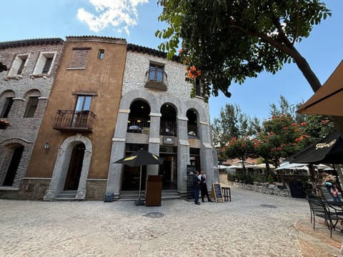 Exclusive Suite | Exterior