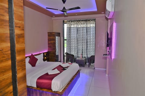 Deluxe Single Room, Balcony, Garden View | Free WiFi