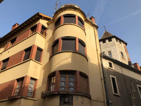 @ 1 mmeuble