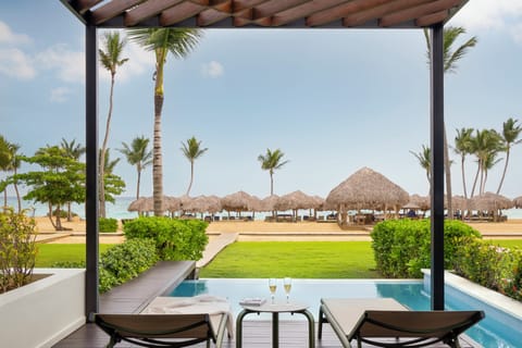 Excellence Club Beachfront Honeymoon Suite with Private Pool-Adults Only | Premium bedding, free minibar, soundproofing, free WiFi