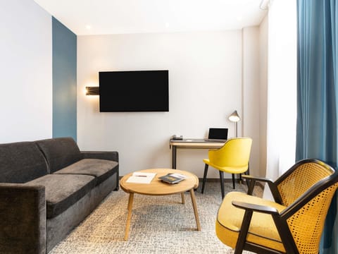 Premium bedding, pillowtop beds, in-room safe, desk