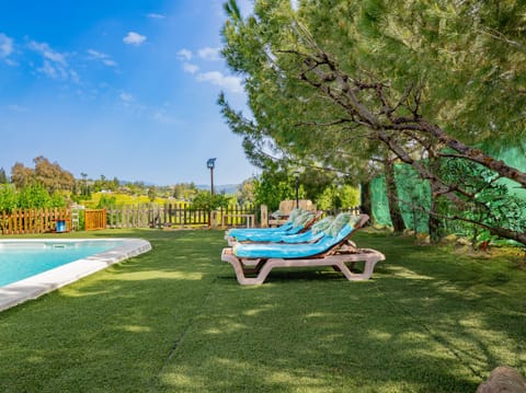 Country house for 5 people with pool