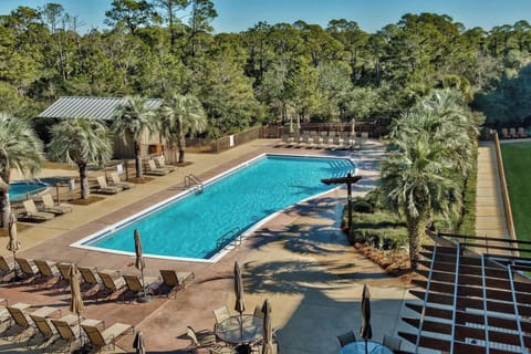 Red Fish Village Condo Pool and Hot Tub