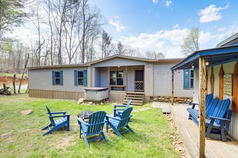 Sevierville Vacation Rental | 3BR | 2BA | 5 Steps to Enter | 1,848 Sq Ft