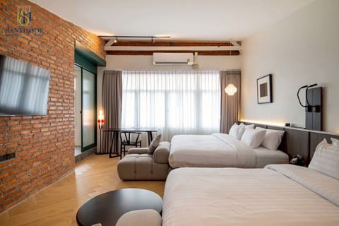 Family Quadruple Room, Multiple Beds, Non Smoking, City View | Desk, WiFi (free), bed sheets