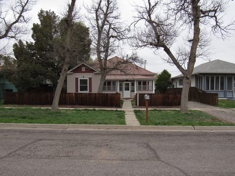 The VIntage Farmhouse