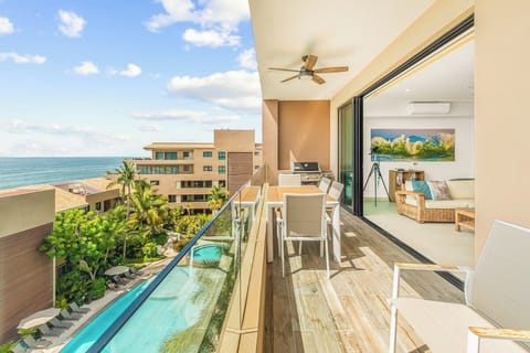 Enjoy your time on the wrap-around balcony that offers the best panoramic views San Pancho has to offer.